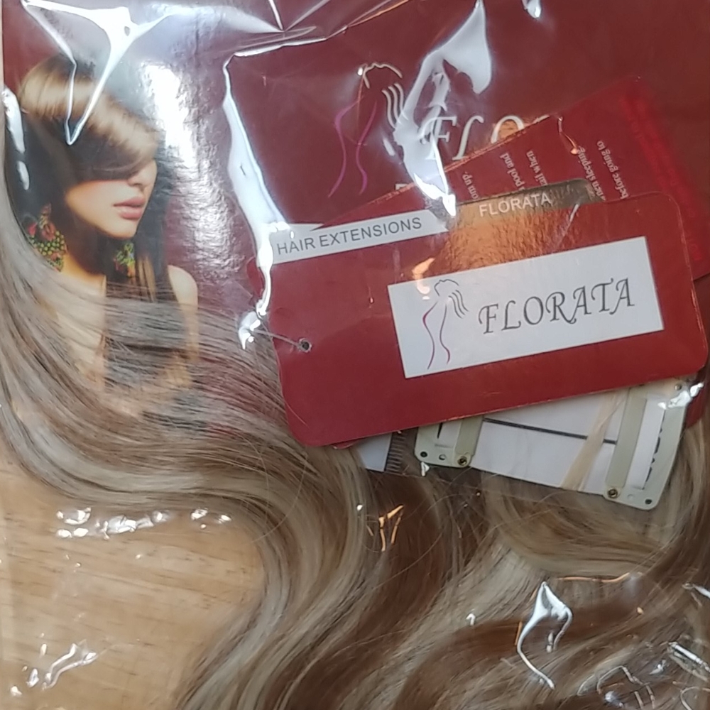 8 Pc Hair Extensions 24" Length - New